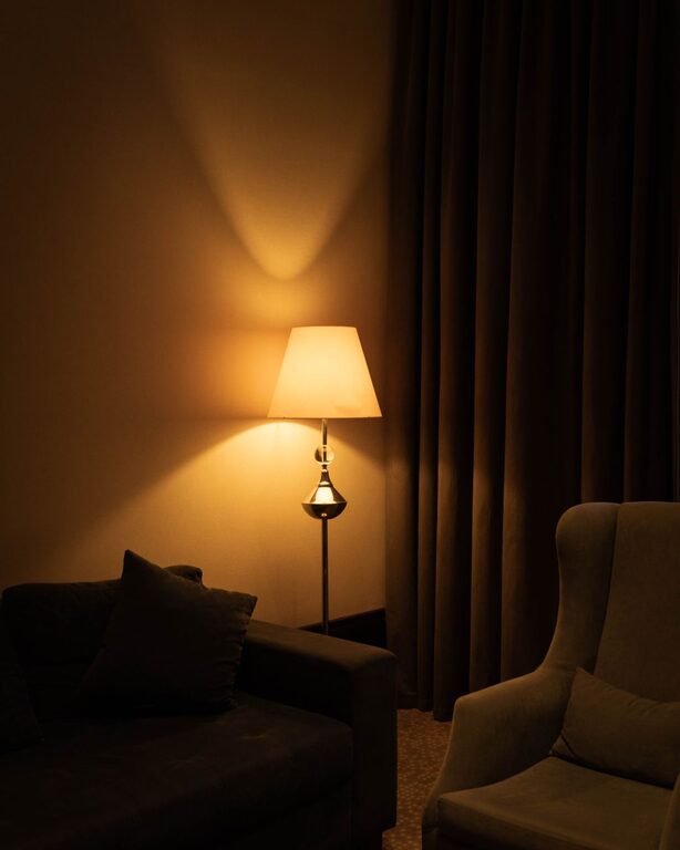 Simple Ways to Create a Cozy and Inviting Home Atmosphere