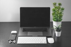 Tips for Organizing a Clutter-Free Workspace to Boost Productivity